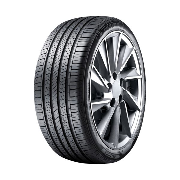 MU069 - 235/65 R 17
