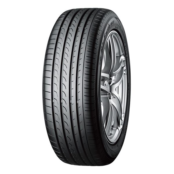 RV02 - 235/55 R 17