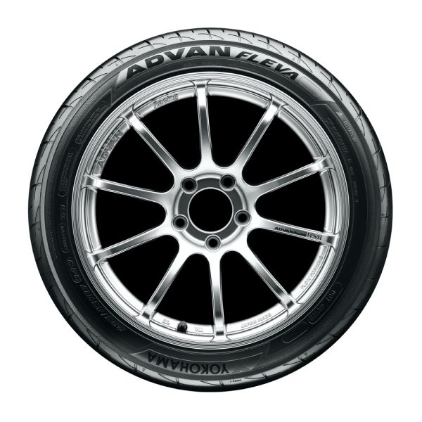 V701 - 225/45 R 17 - Imagen 2